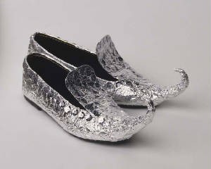 silvershoeswww1.jpg
